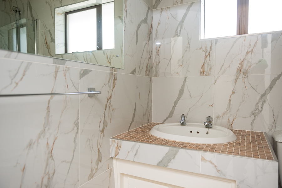 9 Bedroom Property for Sale in Nahoon Beach Eastern Cape